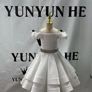 Elegant White Layered Skirt